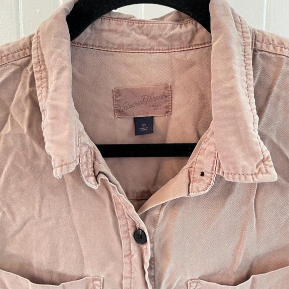 Universal Thread Long Sleeve Button Down - Picture 3 of 3